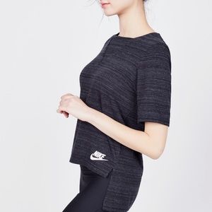 Nike Hi-Low Athletic Tee